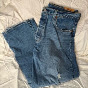 Levi’s Distressed Medium Wash Jeans
